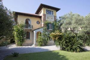 Villa Ondina - Wonderful villa with private beach and big garden