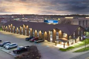 Travelodge by Wyndham Elkhart - Cassopolis