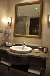 Deluxe Double or Twin Room room in Crowne Plaza Istanbul Asia