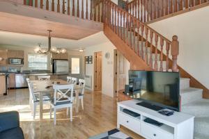 Instant Suites Luxury 3 BR Cabin with Breathtaking Views