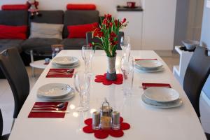 Apartment Crystal Aura