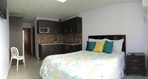 Verde Mar Walking Beach Studio