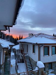 Raykov Lodge Apartment