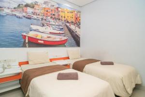 RedDoorz at Tirta Mansion Paramount Gading