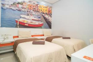 RedDoorz at Tirta Mansion Paramount Gading