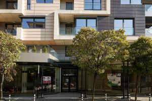 Baratero Club Apartments Private Parking EV points