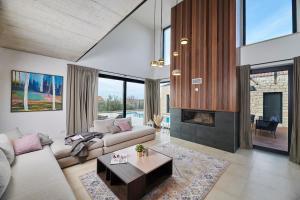 Villa Ansi by Villas Holiday