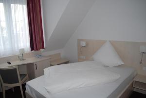 Single Room room in Hotel Lohmann