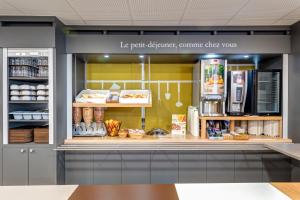 Hotels B&B HOTEL Louveciennes : photos des chambres