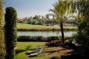 Villa MEZIANE avec piscine privée en première ligne du golf dAmelkis