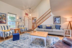 Avas Sunny Delight MCA 682 - Meredith Lodging