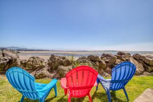 Dock of the Bay 102