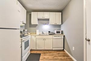 Inviting Poconos Getaway with Deck Ski and Hike!