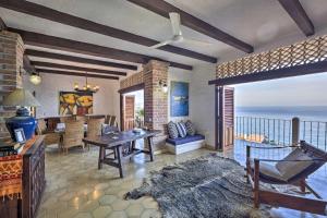 Mid-Century Modern Condo with Patio and Ocean Views!