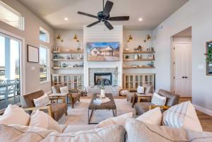 Lakefront Granbury Retreat with Patio and Fire Pit - 3hvězdičkové hotely ve městě Granbury