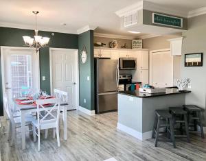 Pathway to the Sea by Coral Shores Padre