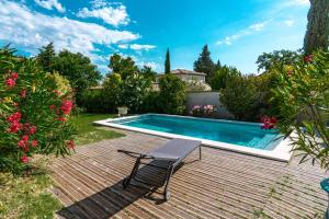 Maisons de vacances La Verdiere - Contemporary house with garden and private pool : photos des chambres