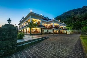 StayVista at Springhills Villa & Ayurvedic Spa - Атирапалли