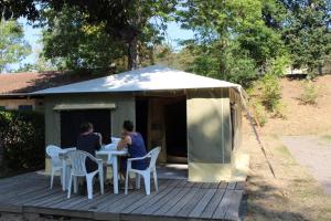 Campings Camping de Matour : photos des chambres