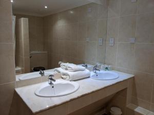 London Beach Country Hotel & Golf Club