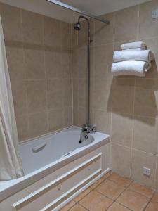 London Beach Country Hotel & Golf Club