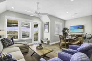 Three-Bedroom Townhouse room in 137 Sunset Ave Townhouse Building 1 Unit B