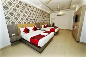 Hotel Almati Inn - Near Delhi Airport