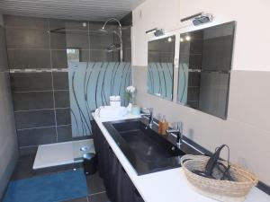Maisons de vacances Les gites de 