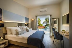 Superior Room with Terrace and Swimming Pool Access - Seaside Villas room in Valamar Carolina Hotel & Villas