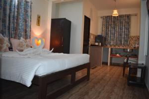 Spectrum Hub beach side Studio Apartment - Candolim - Goa