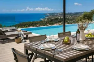 Color villas-New Villa Green at Trapezaki with private pool - Mousata