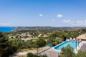 Color villas-New Villa Green at Trapezaki with private pool