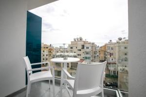 Suite with Queen Bed and Sofa Bed - Non-Smoking room in Best Western Plus Larco Hotel
