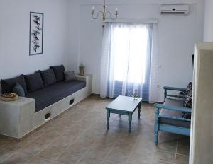 Flora Apartments Paros Greece