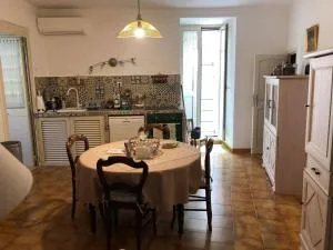 Coquet T2 au coeur du village - Granace