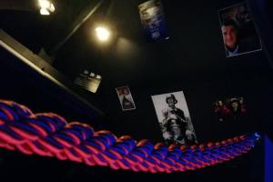 Appartements Maison tout equipee! Avec SALLE DE CINEMA!!! : photos des chambres