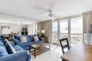 One-Bedroom Apartment room in Pelican Beach Resort