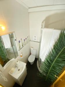 Twin Room room in Hostal Azahara