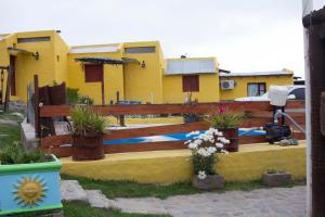 Calefaccionadas cabañas con vista a las montañas - Cabañas del sol