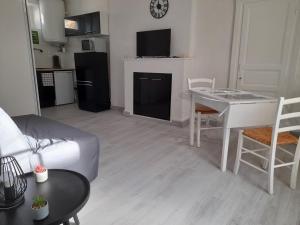 Appartements Studio Wi-Fi promo septembre Courseulles-sur-Mer : photos des chambres