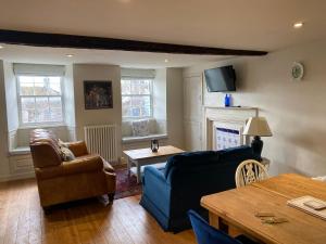 Monmouth House Apartments, Lyme Regis Old Town, dog friendly