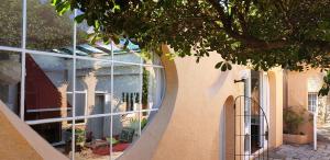 Casa con jardín a 45 metros de la playa. ES.