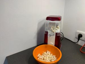 Close Palais - Calm - Brand New