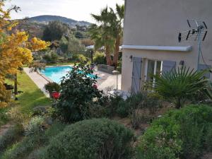 Appartements studio 5min plage agosta : photos des chambres