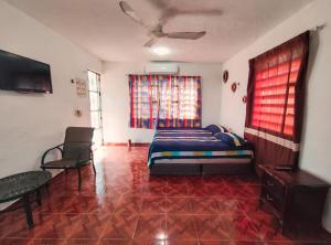 CASA LILI LUXURY VALLADOLID "Fast Wifi, Hot Water, Kitchen & TV"