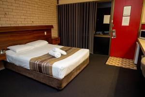 Sarina Motor Inn