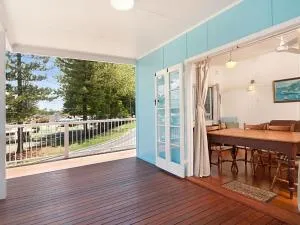 The Blue House - Yamba