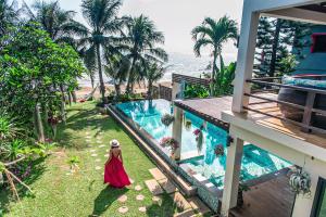 Baan SanSuk Pranburi - Beach Front & Pool Villa