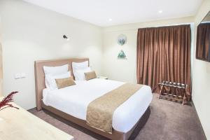 FLY INN Madagascar HOTEL - Navette GRATUITE H24 - à 300m de lAéroport International Ivato-Antananarivo