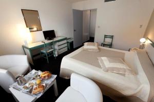 Hotels Hotel Paradis : photos des chambres